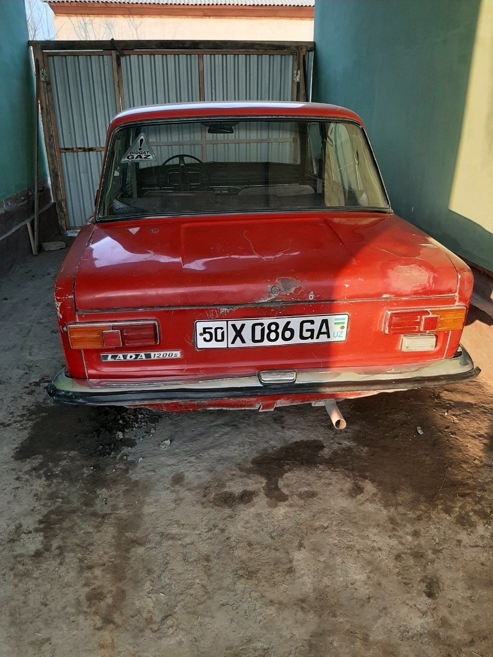 Lada 2101 sotiladi