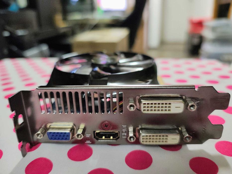 Placa video Gigabyte GT 740 2 Gb/128biti DDR5.