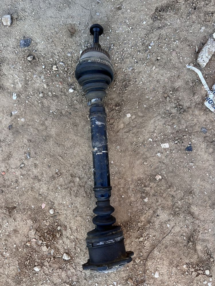 Предна лява полуоска Audi A6 C5 2.5 TDI 150 к.с.