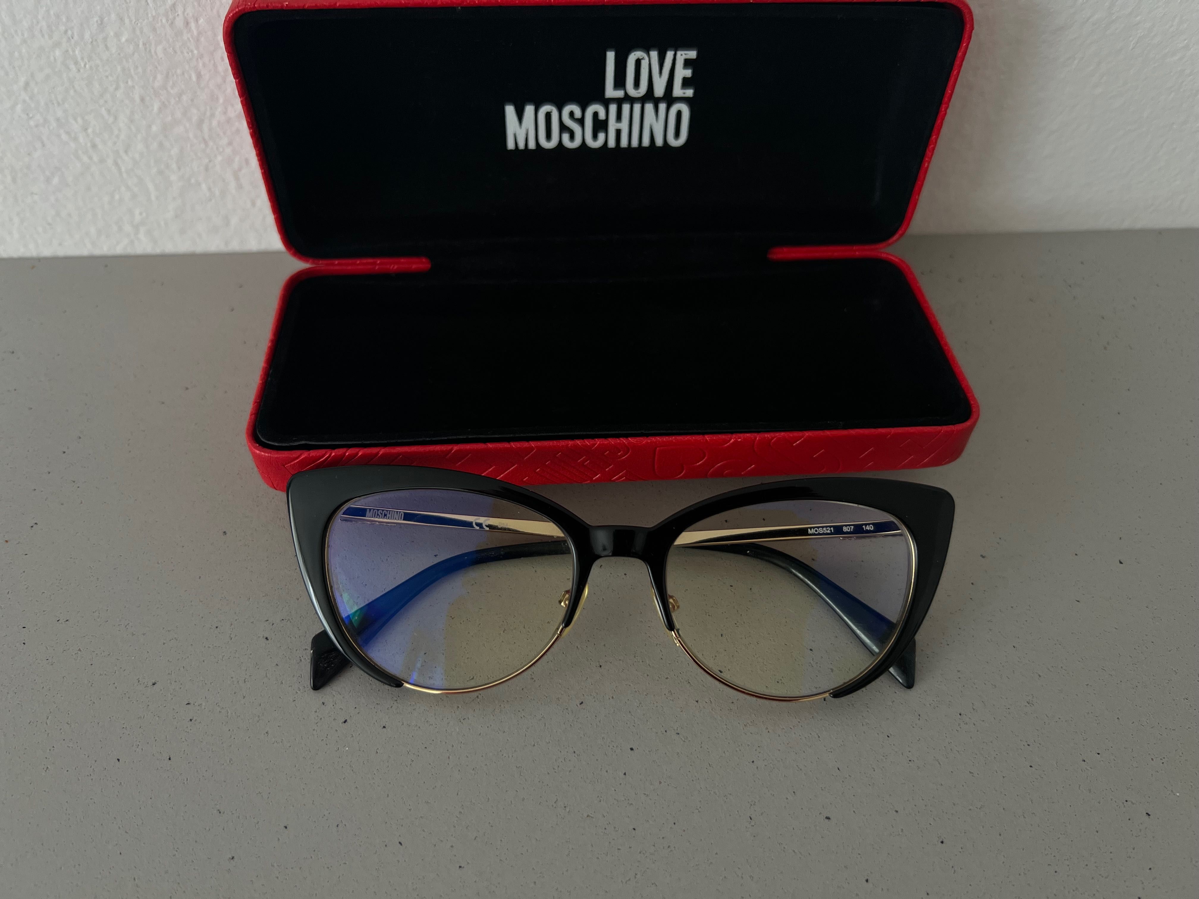 Очила с диоптрични стъкла Moschino