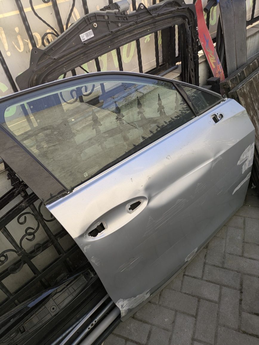 Ușa luxus ux 250h