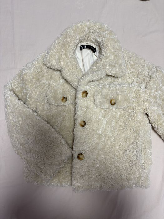 Късо палто Zara