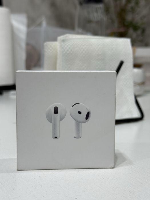 Продам AirPods 4, новый