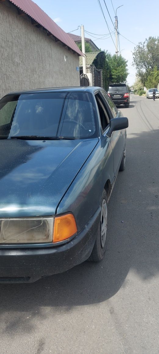 автомобиль ауди 80 б3