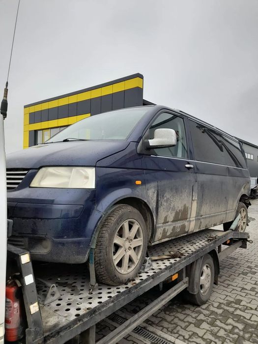 Dezmembram Volkswagen Transporter T5 1 9 Tdi An Fabr 2008