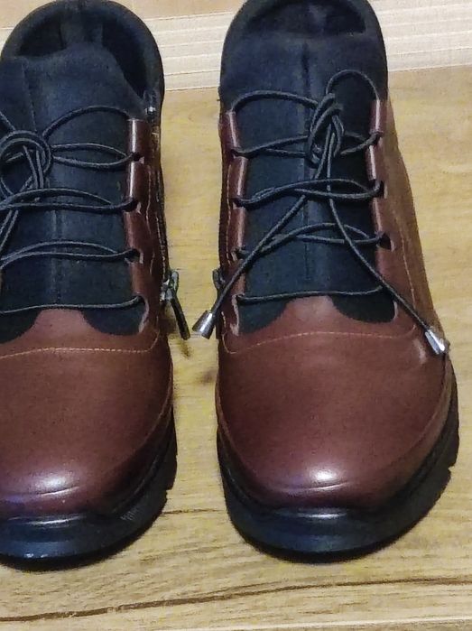 Зимни боти, естествена кожа, стелката също е естествена кожа, меки, уд