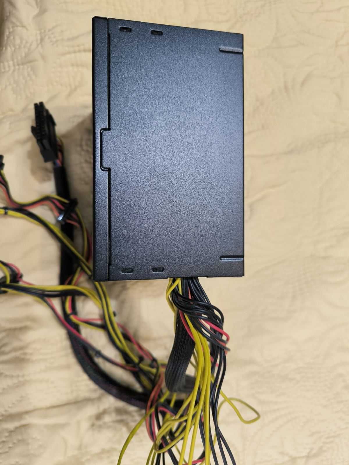 Продавам захранване за компютър DeepCool De600 v2