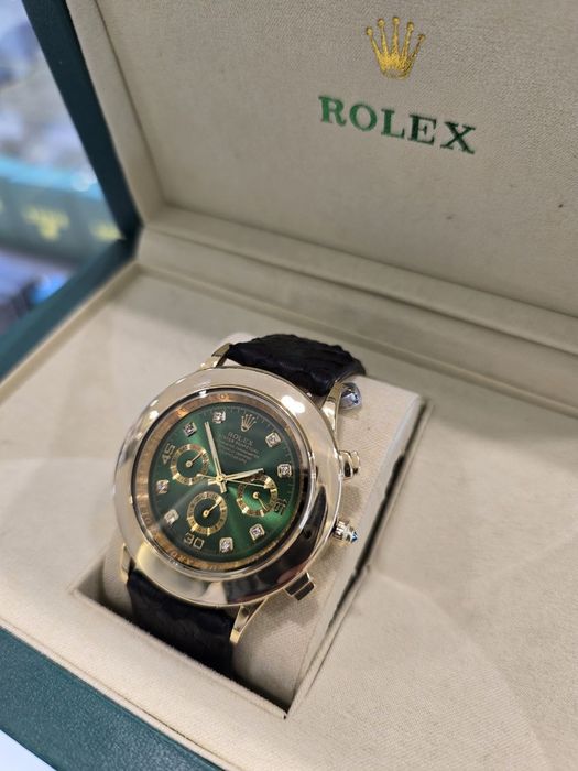 Модные и яркие Rolex в зелёном циферблате и большим диаметров