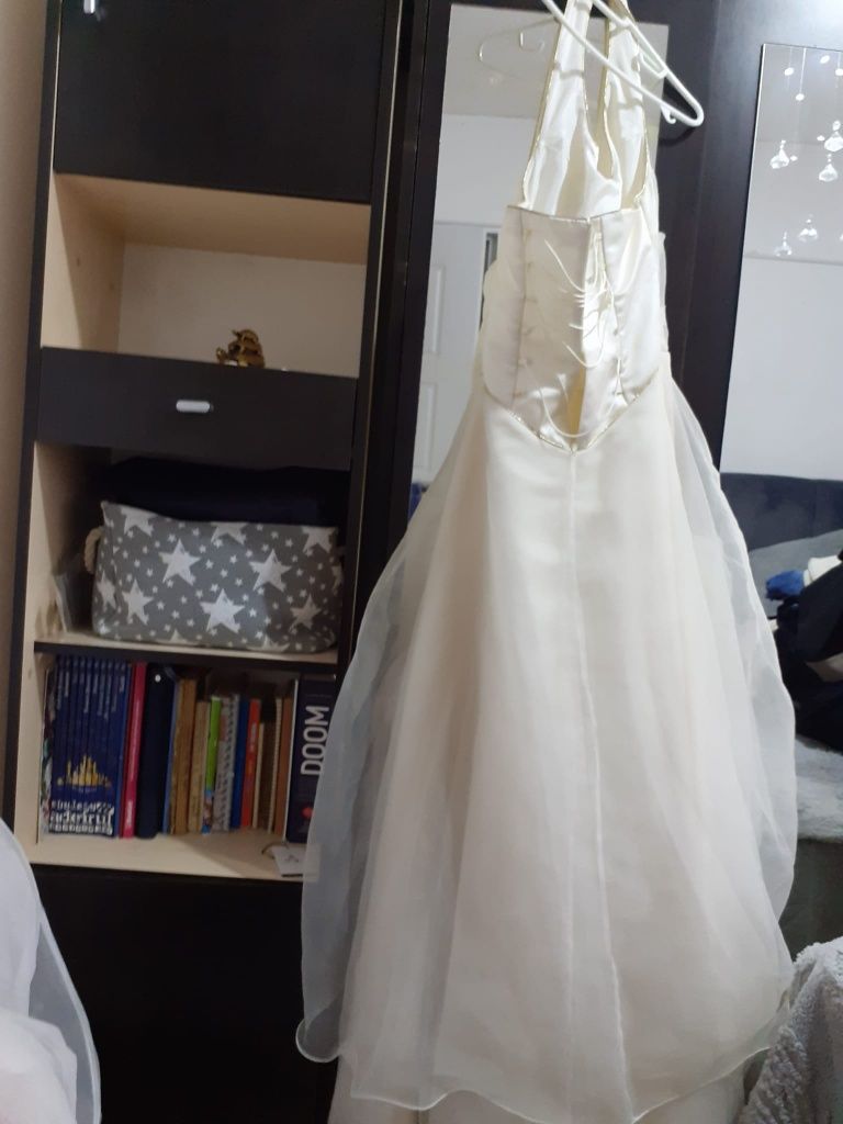 Rochie de mireasa -casa de moda