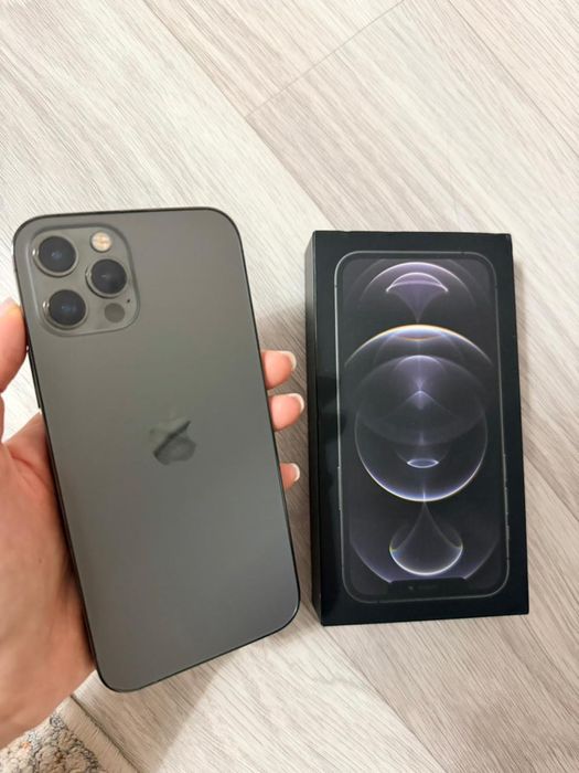 Iphone 12 pro в идеальном состоянии