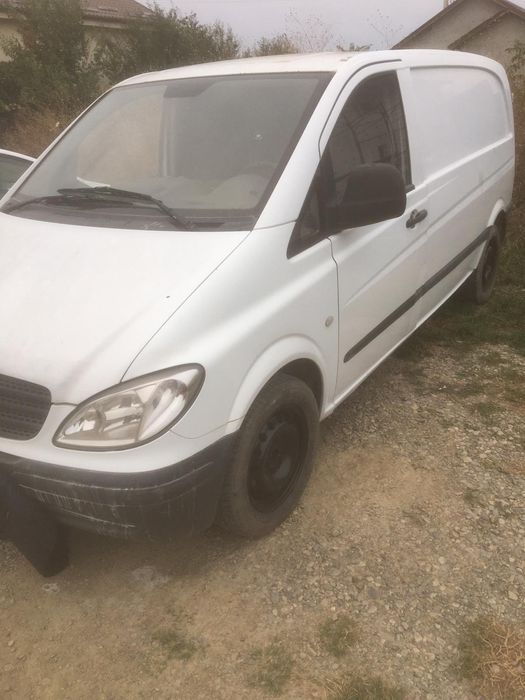 Închiriez mercedez vito!