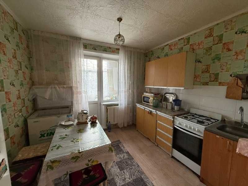 2-комн. квартира, 55.3м², р-н 8 микрорайон.