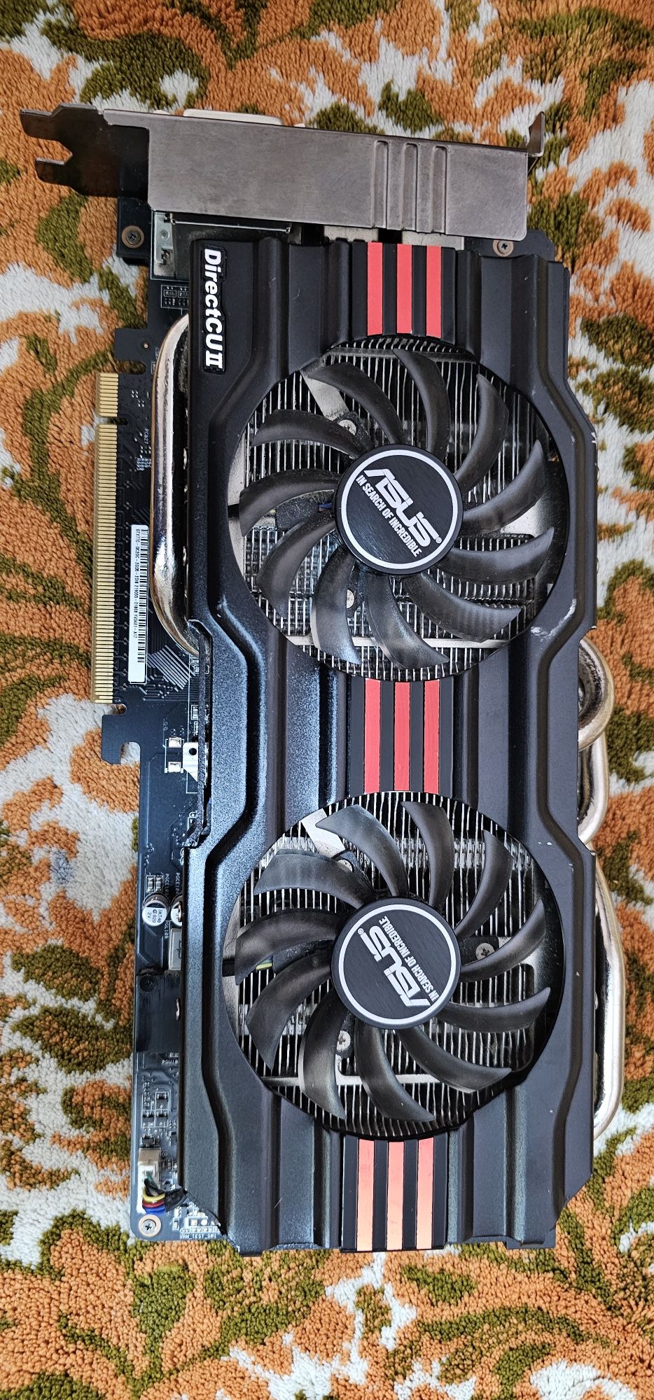 Placa video ASUS GTX 770 DirectCU II OC 2GB GDDR5 256-bit la 150 ron