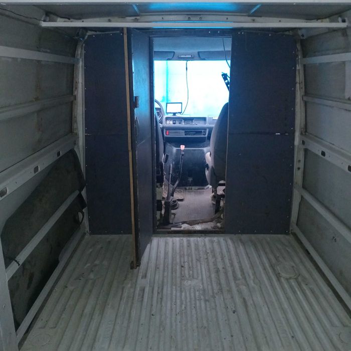 Мерседес Т1 208D в народе сапог