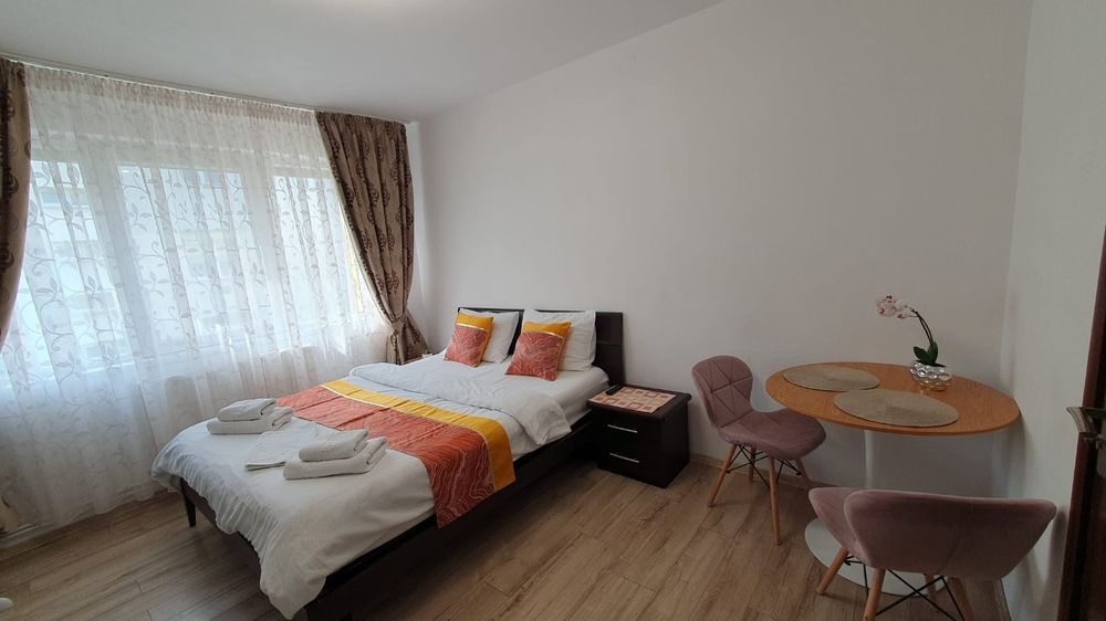 Particular Garsoniera mobilata,utilata complect, Tractorul -Coresii