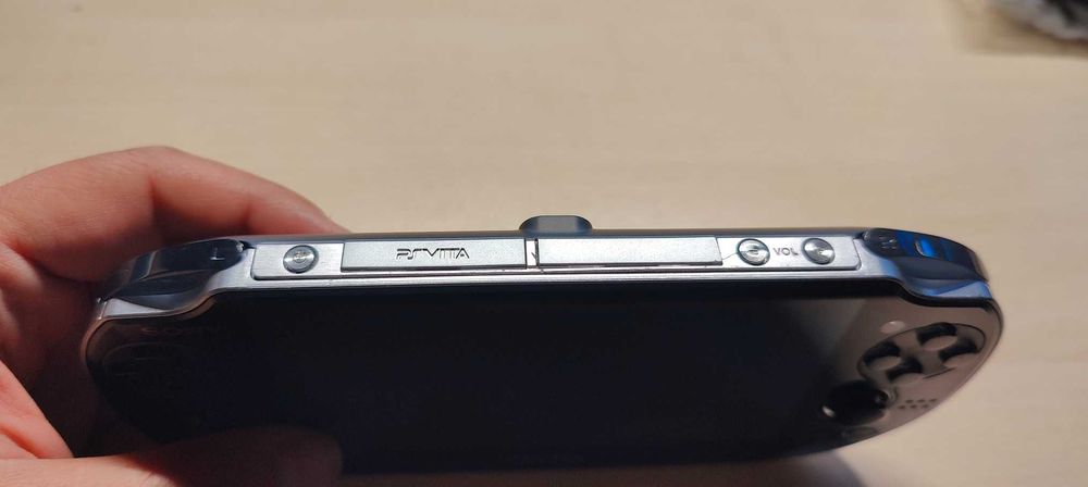 De vânzare PlayStation Vita OLED (PCH-1000)