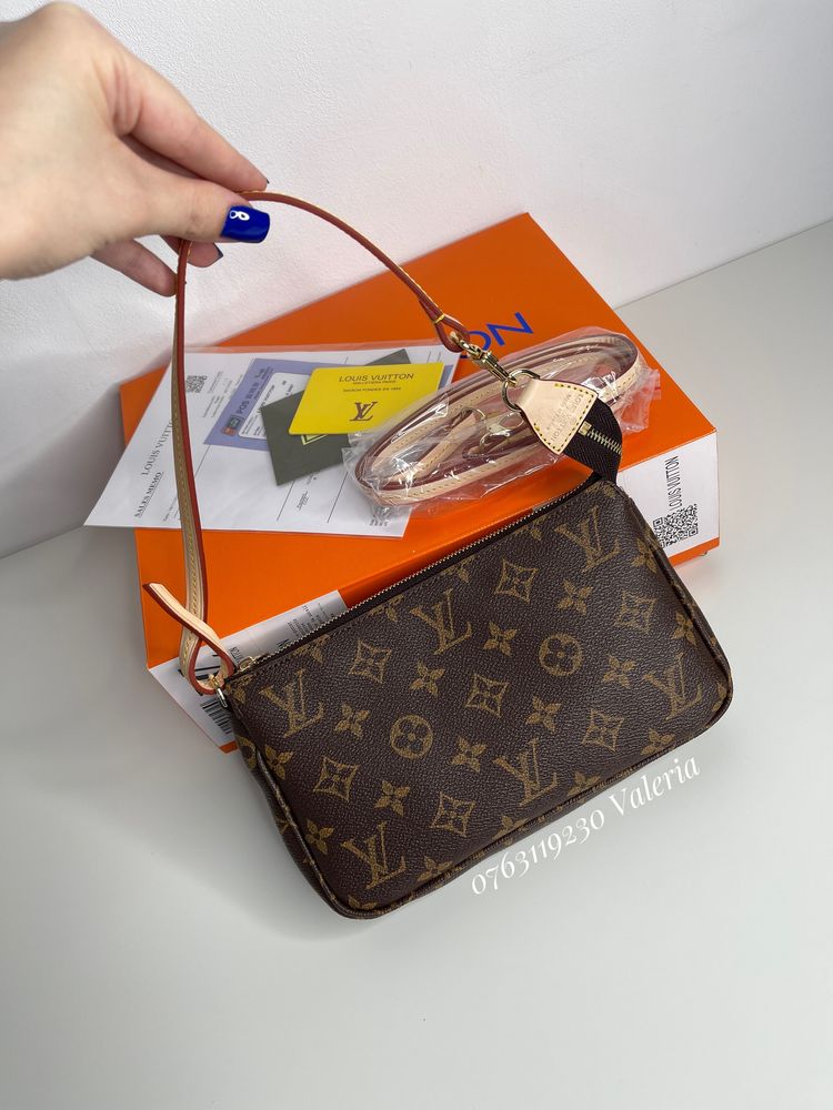 Geanta Louis Vuitton - Pochette Accessoires monogram