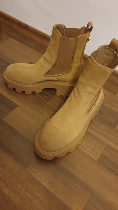 Ghete dama Zara piele intoarsa
