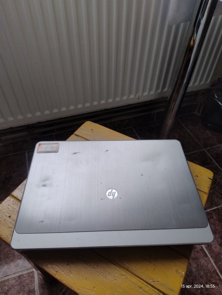 Laptop HP i3 Funcțional