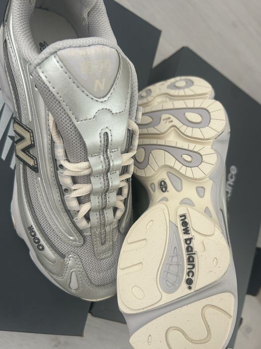 New Balance M1000