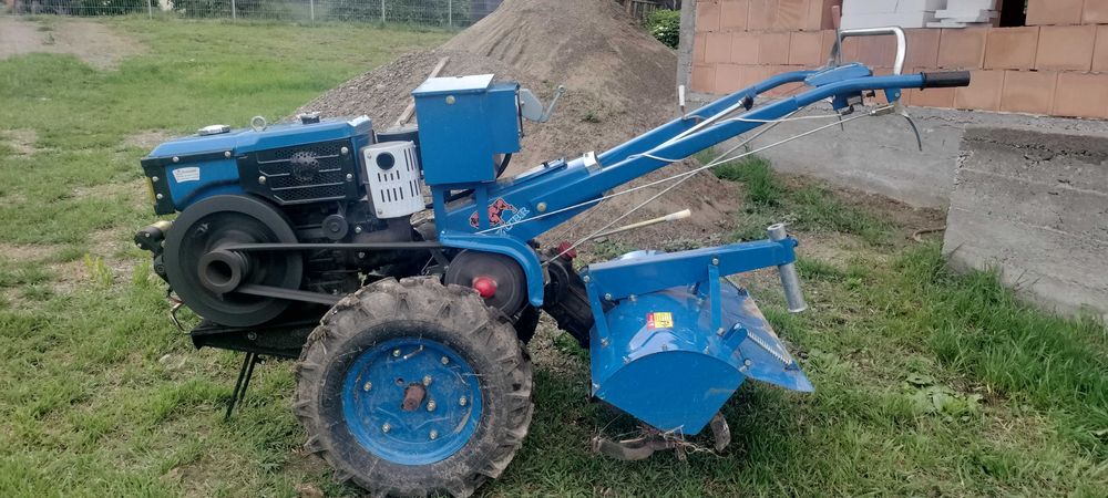 Motocultor Zubr 12,5 CP. Diesel , Freza si Plug