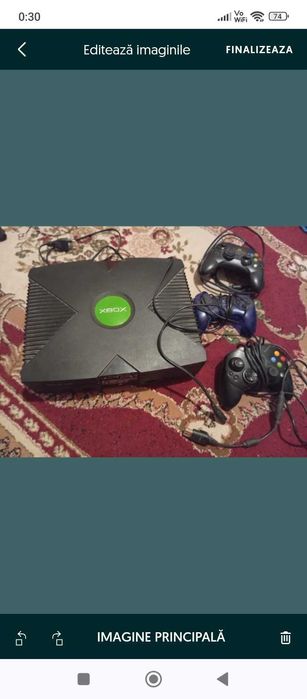 Xbox clasic cu 3 manete,fara cablu hdmi inclus, modat,functional
