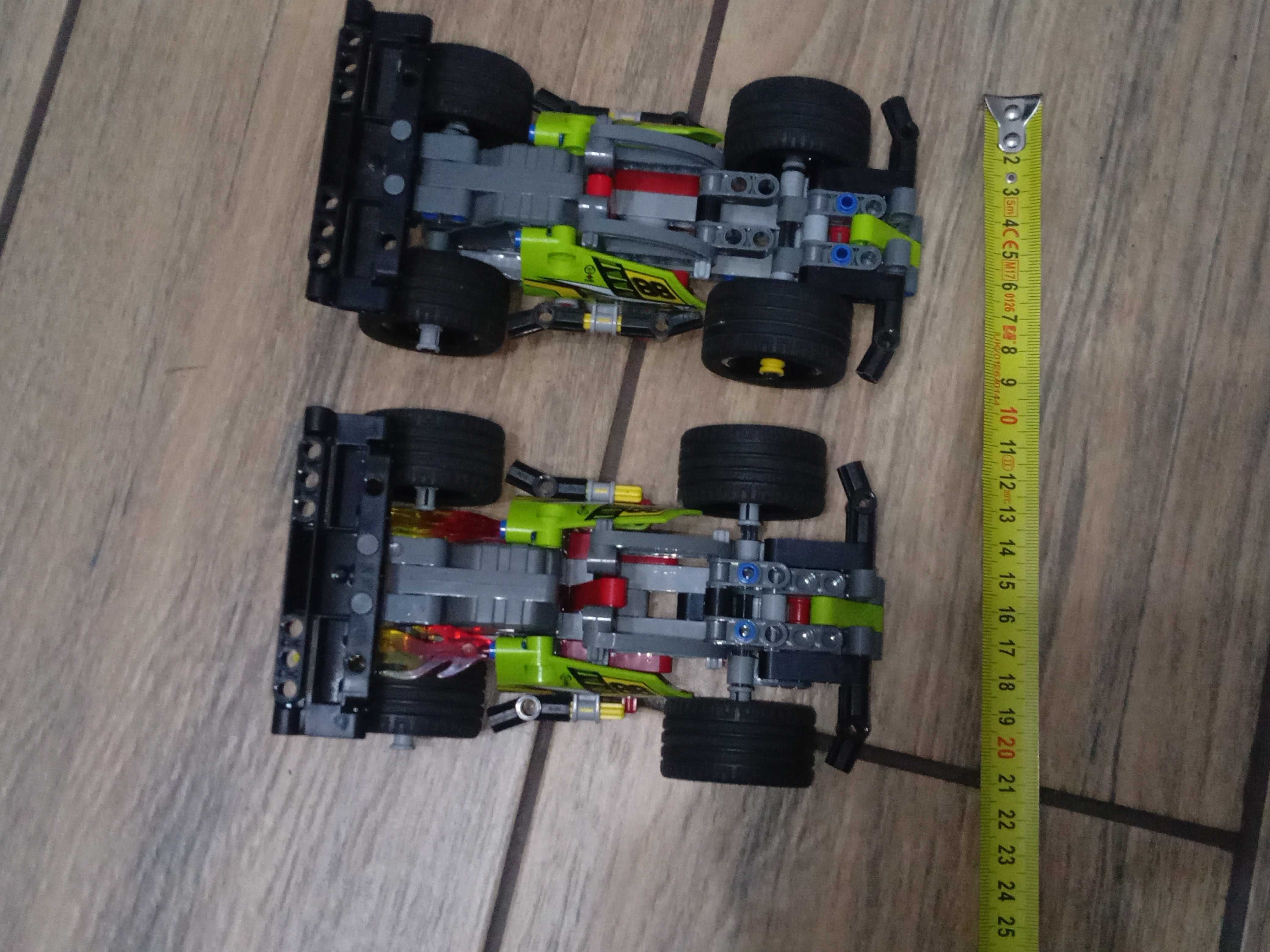 Doua masinute Lego