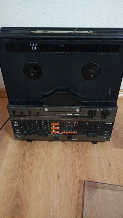 vand magnetofon Tesla CM 130