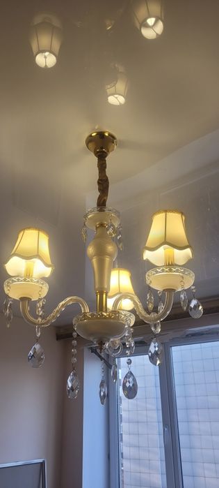 Продам красивые люстры