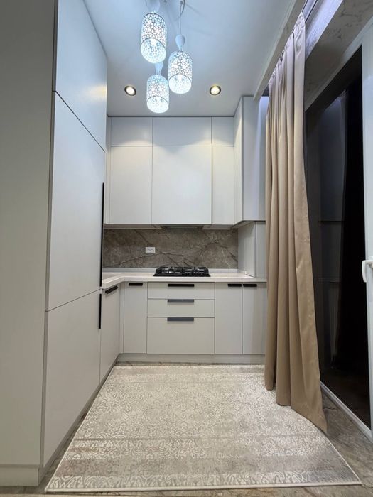 Новостройка ХонСарой Юнусабод 6.кв 1/5/16