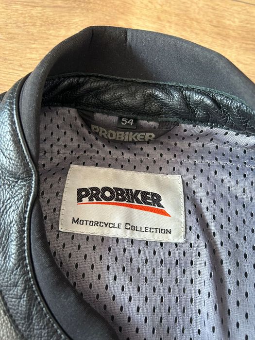 Vând geacă moto piele naturala