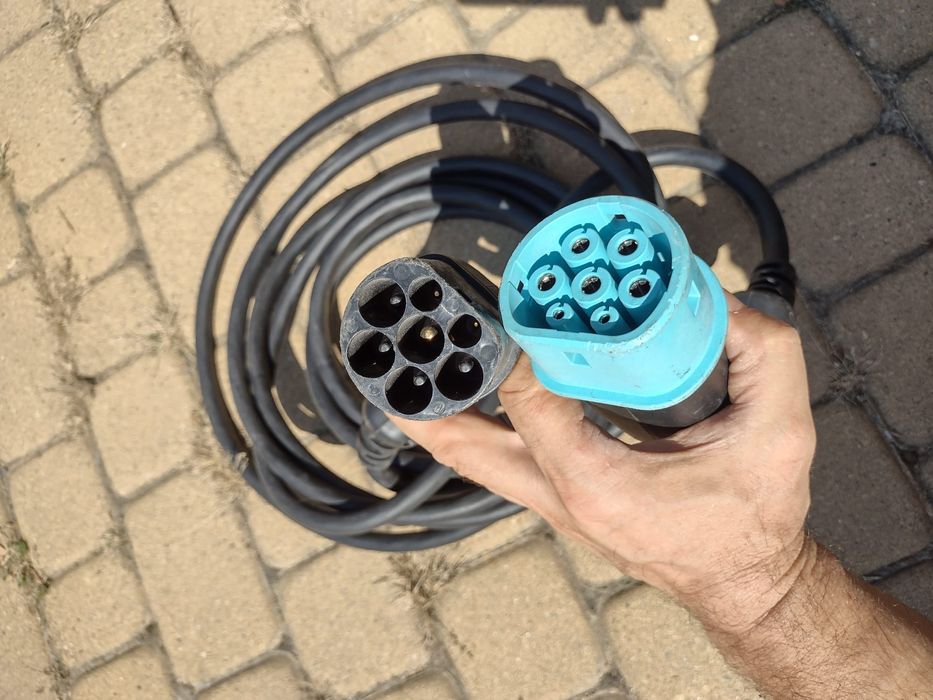 Cablu încărcare auto