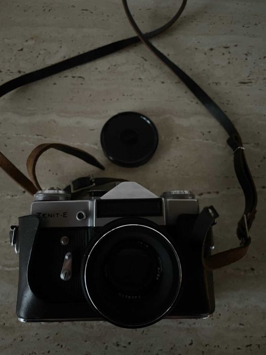 aparat foto Zenit E anii 80 fabricat in URSS
