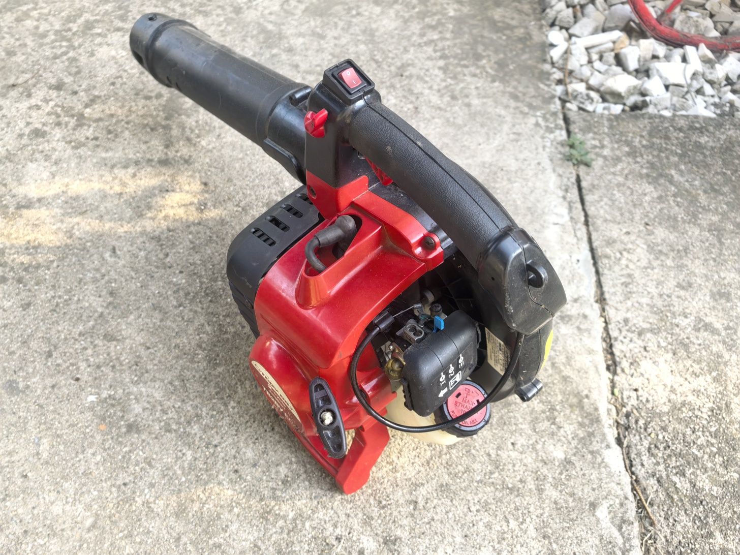 TROY-BILT TB2BV EC Бензинова Духалка Метла