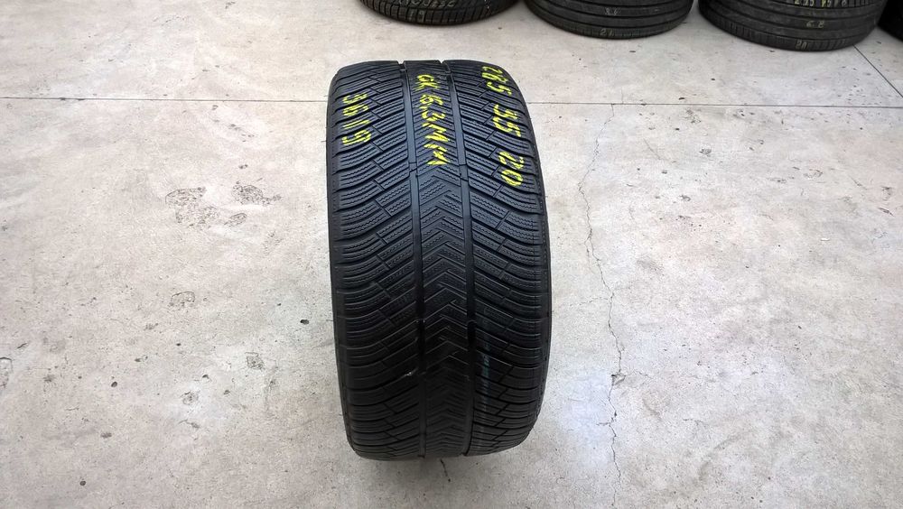 O anvelopa de iarna 285 35 20 michelin pilot alpin 4 profil 6,3 mm