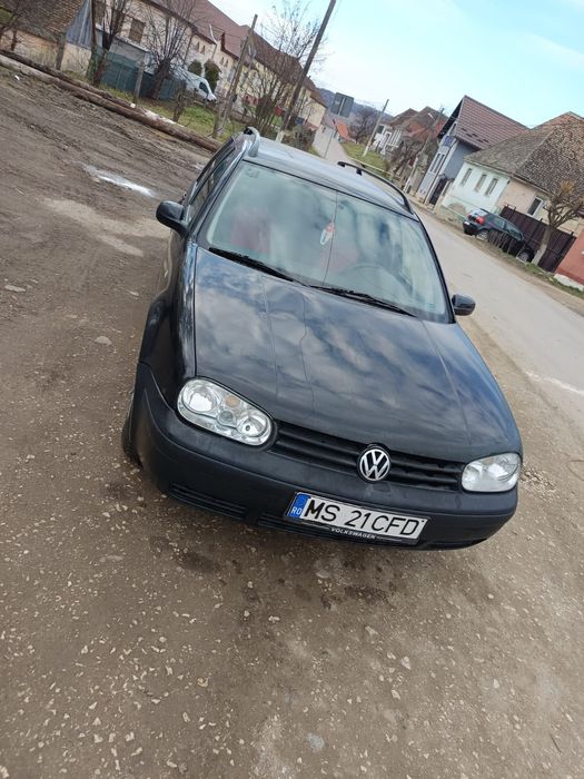 Vând golf 4 1.6 benzină