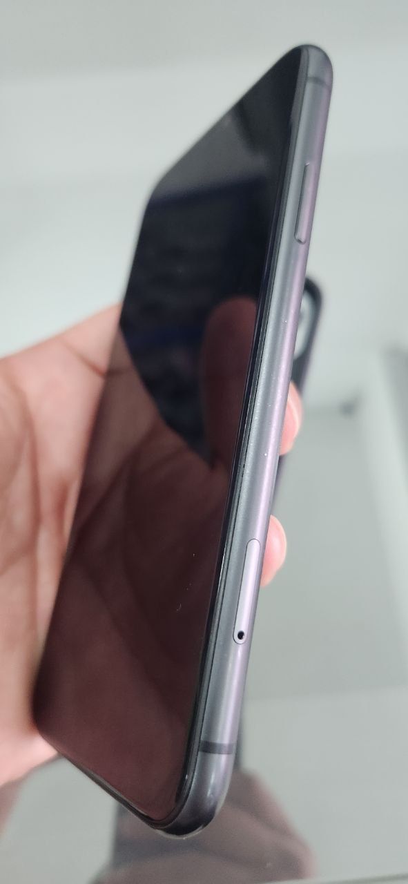 IPhone 11   64GB IDEAL