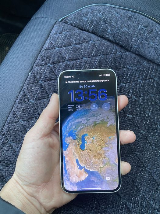 Продам айфон 13.