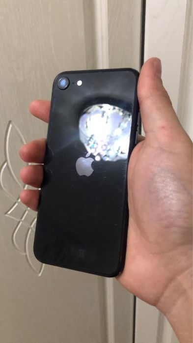 Продам айфон se2022