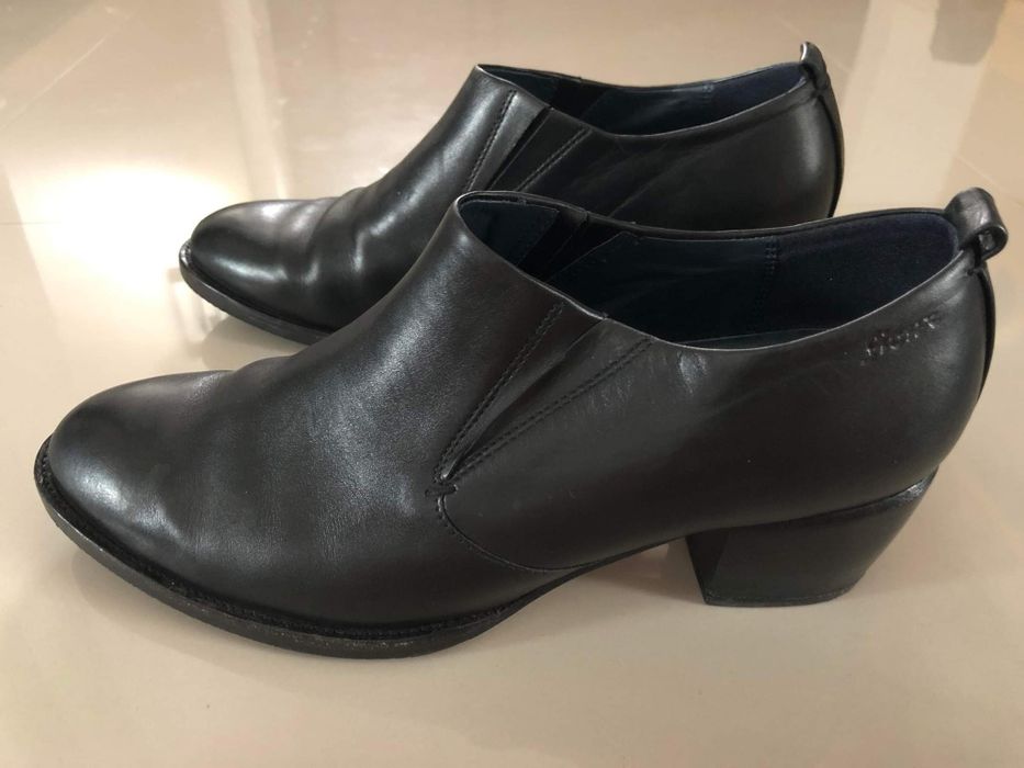 Încălțăminte nr 38