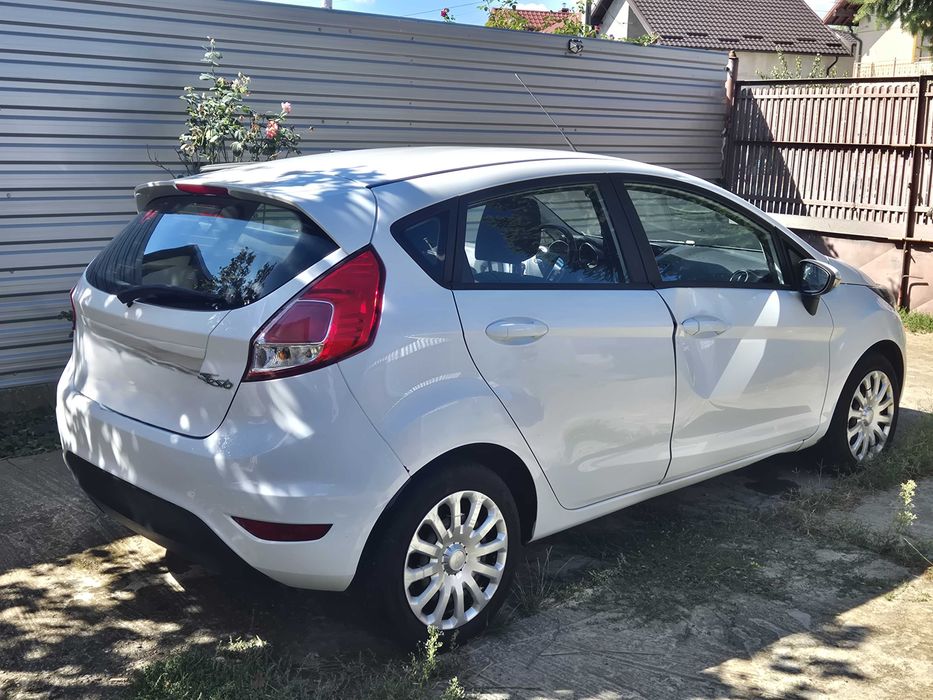 Ford Fiesta 2017 Alb Diesel 154.800 km