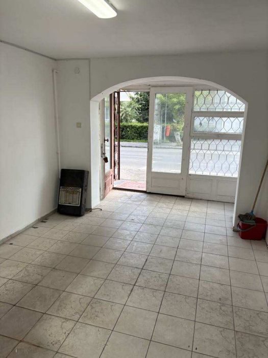 Spatiu comercial, 40 mp, intrare din strada, strada Pomilor, Reghin