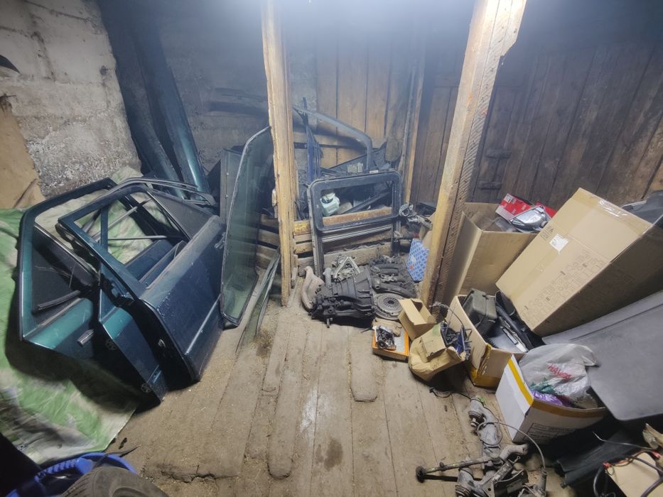 Запчасти на Мерседес 124