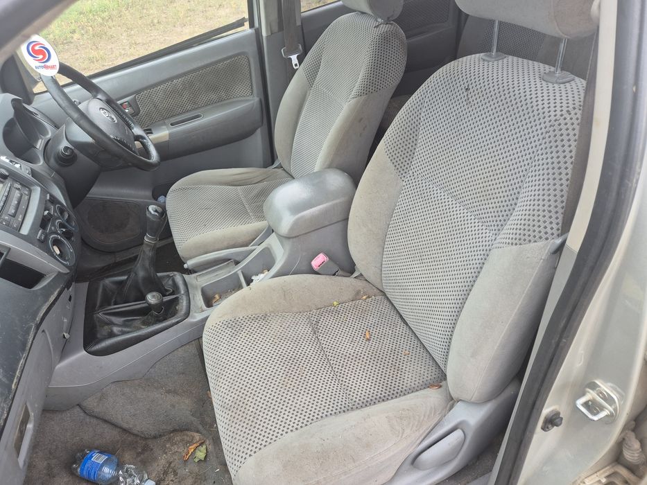 Toyota Hilux 2.5 Manuala 2010 volan dreapta avariata