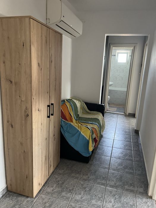 Ofer spre inchiriere apartament 3 camere decomandate,zona Garii