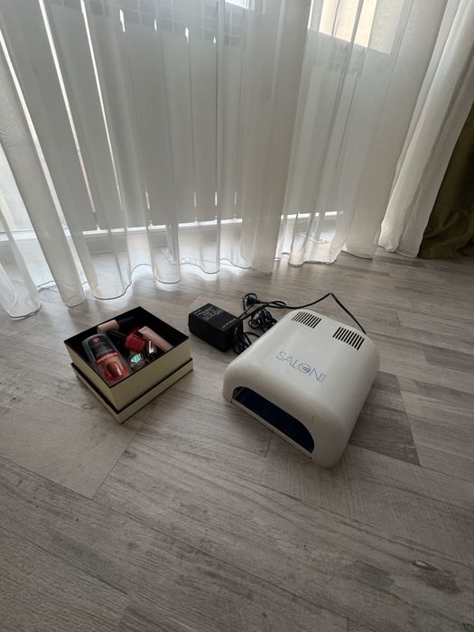 Лампа для ногтей