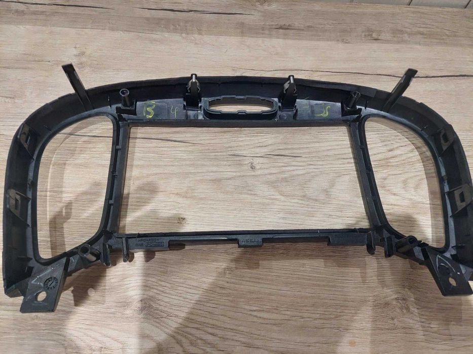 Конзола нисан джук