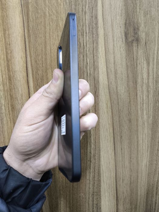 Самсунг а17 сотилади