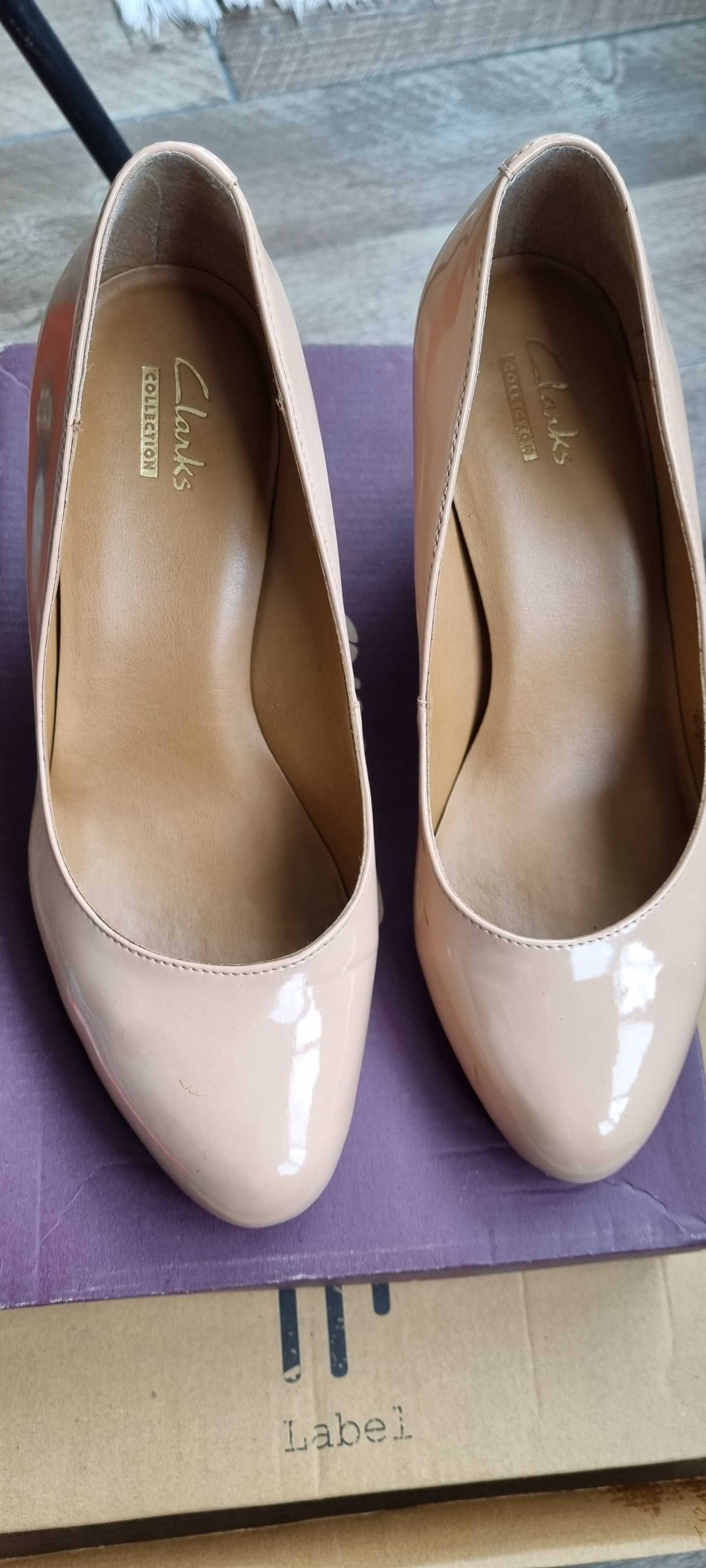 Pantofi Clarks piele lacuita, 36