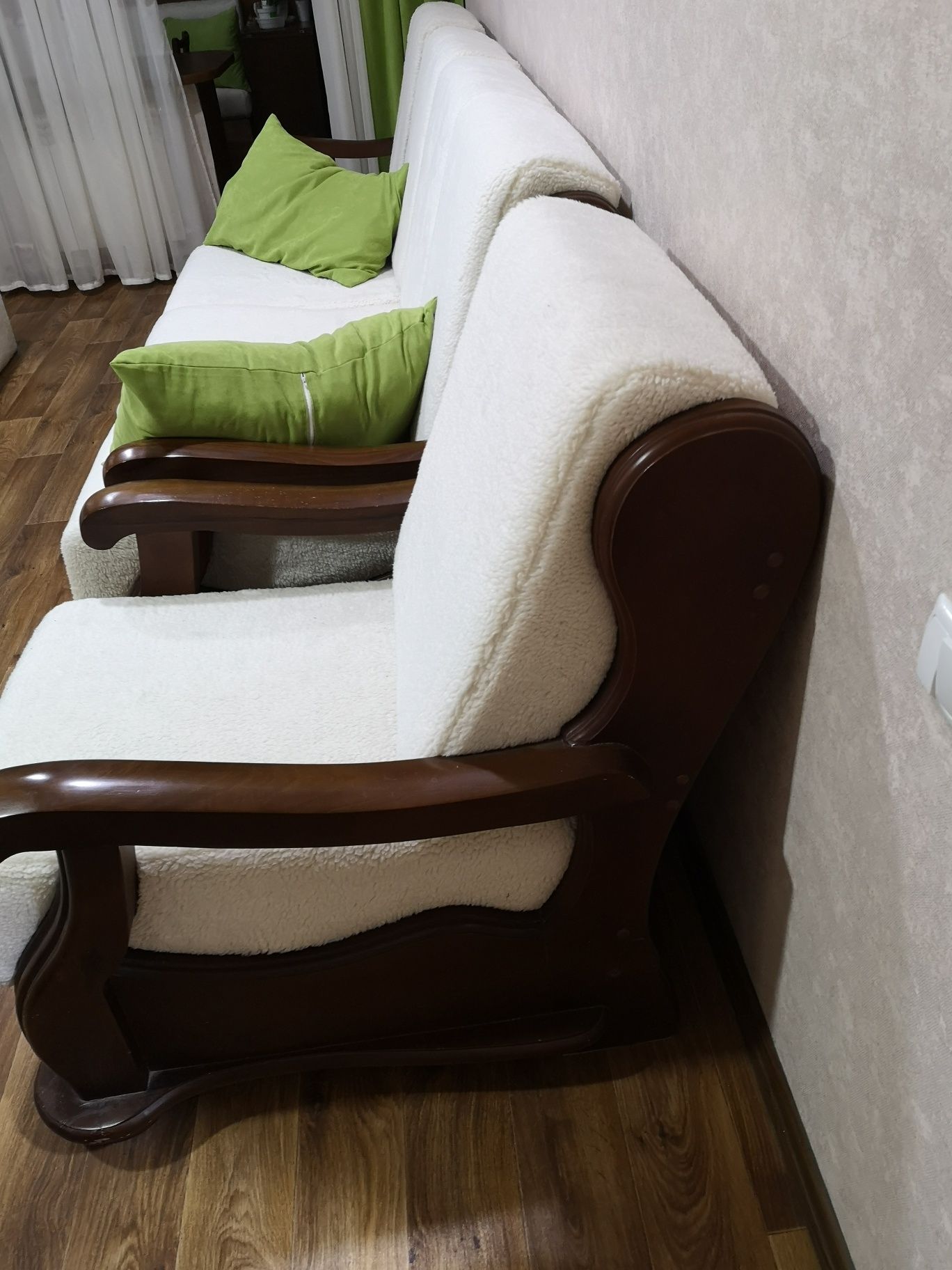 Продам мягкую мебель.